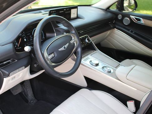Used 2023 Genesis GV80 2.5T w/ Prestige 20" Package AWD/4WD image 8