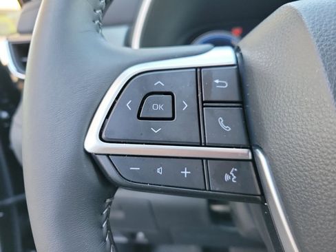 Used 2026 Toyota Highlander Limited image 19