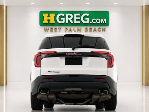 Used 2023 GMC Acadia SLT w/ Elevation Edition FWD image 11