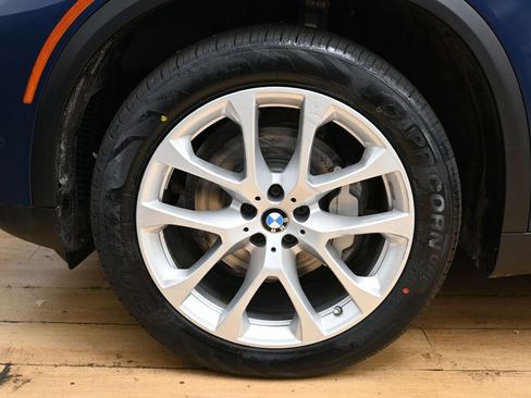 Used 2022 BMW X5 xDrive40i AWD/4WD image 11