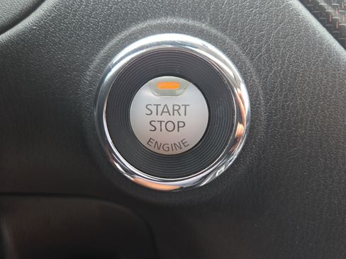 Used 2020 Nissan Pathfinder SL AWD/4WD image 39