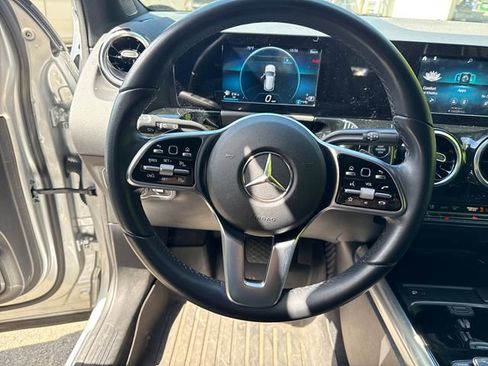 Used 2021 Mercedes-Benz GLA 250 4MATIC image 18