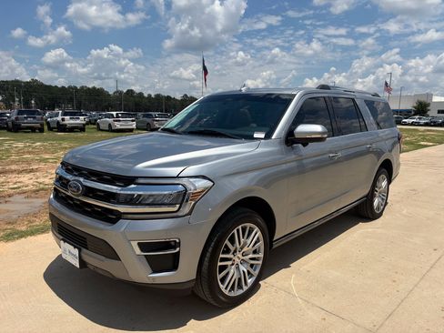 Used 2024 Ford Expedition Max Limited RWD image 4