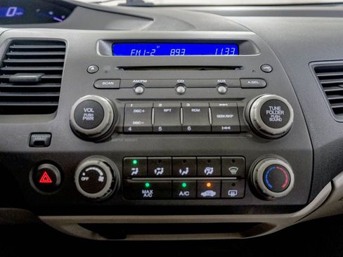 Used 2010 Honda Civic LX image 25