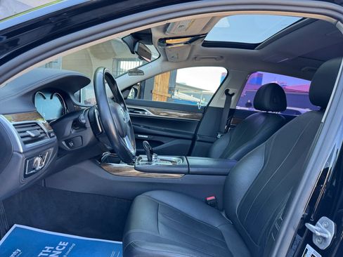 Used 2017 BMW 740i RWD image 11