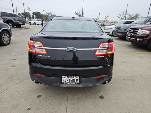 Used 2015 Ford Taurus SE image 5