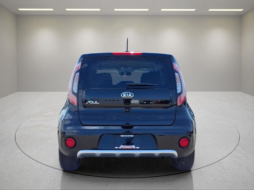 Used 2018 Kia Soul + FWD image 19