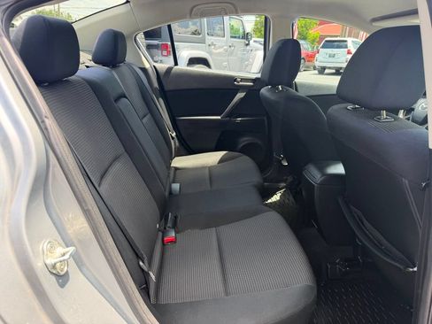 Used 2012 MAZDA MAZDA3 i Touring FWD image 24