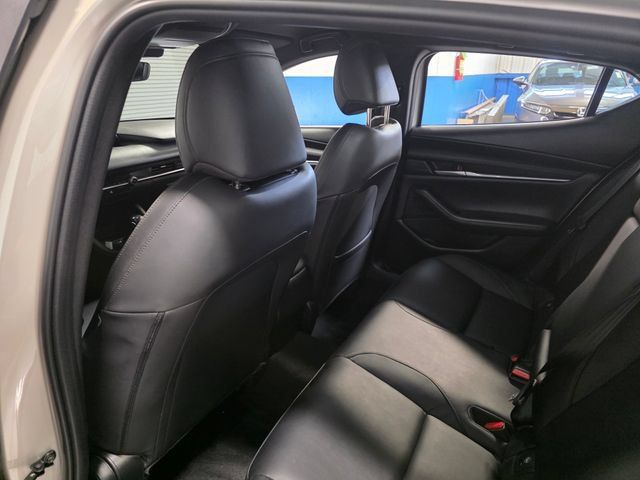 Used 2024 MAZDA MAZDA3 s FWD image 17