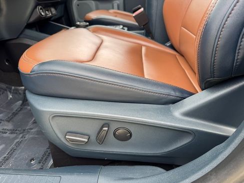 Certified 2023 Ford Maverick Lariat w/ Lariat Luxury Package image 17