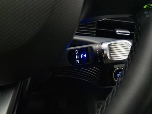 Used 2025 Hyundai Ioniq 5 SE RWD image 42