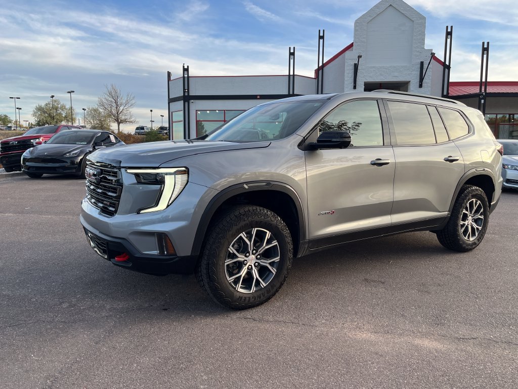 Used 2025 GMC Acadia AT4 AWD/4WD image 1