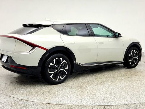 Used 2022 Kia EV6 Wind image 5