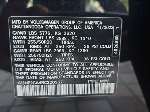 Used 2024 Volkswagen Atlas Cross Sport SE AWD/4WD image 28