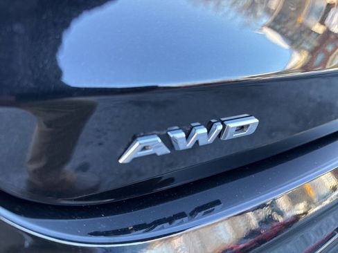 Used 2024 Cadillac XT6 Luxury image 26