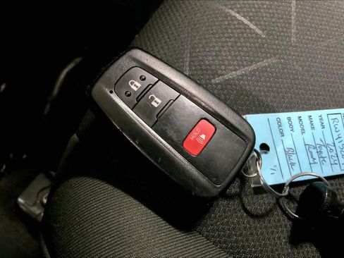 Used 2024 Toyota RAV4 XLE AWD/4WD image 15