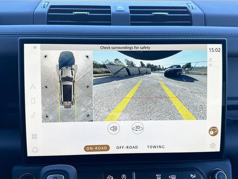 New 2026 Land Rover Defender 130 X-Dynamic SE image 36