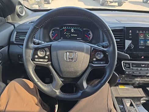 Used 2022 Honda Pilot Elite image 25