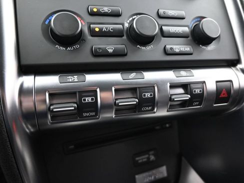 Used 2011 Nissan GT-R Premium AWD/4WD image 12
