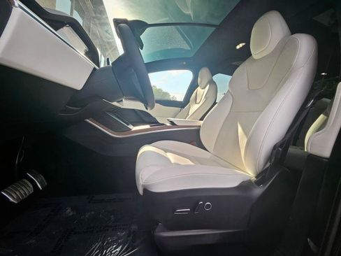 Used 2023 Tesla Model X AWD/4WD image 37