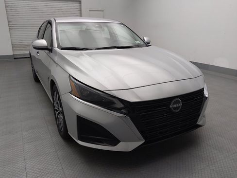 Used 2023 Nissan Altima 2.5 SV image 14