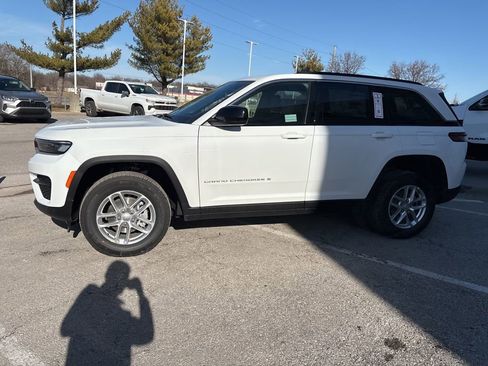 New 2026 Jeep Grand Cherokee Laredo X AWD/4WD image 16