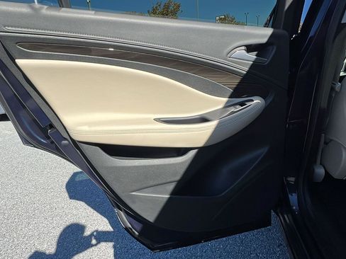 Used 2020 Buick Envision Preferred w/ LPO, Interior Luxury Package image 17