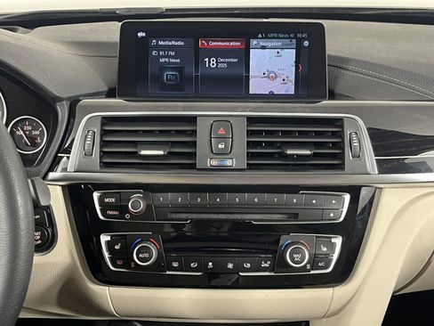 Used 2018 BMW 330i xDrive Sedan w/ Premium Package image 14