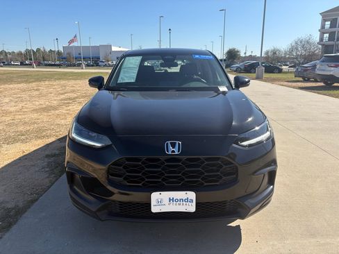 Certified 2024 Honda HR-V LX image 3