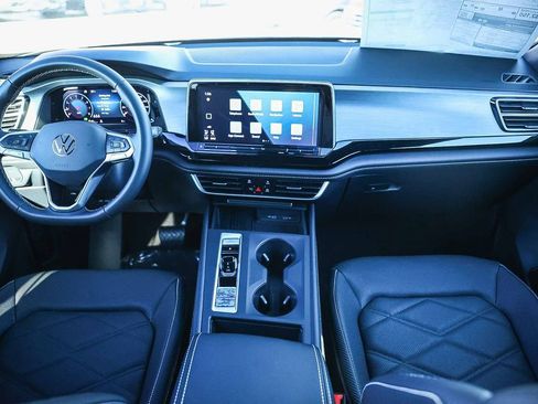 New 2026 Volkswagen Atlas Cross Sport SE image 19