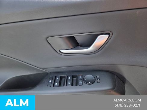 Used 2025 Hyundai Kona Limited FWD image 31
