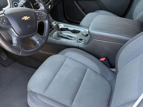 Used 2019 Chevrolet Traverse LT FWD image 11