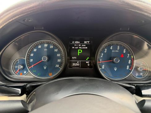 Used 2012 Maserati GranTurismo Sport RWD image 35