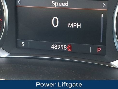 Used 2023 Chevrolet Traverse LT AWD/4WD image 6