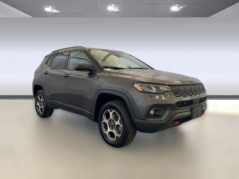 Used 2022 Jeep Compass Trailhawk w/ Trailhawk Convenience Group image 7