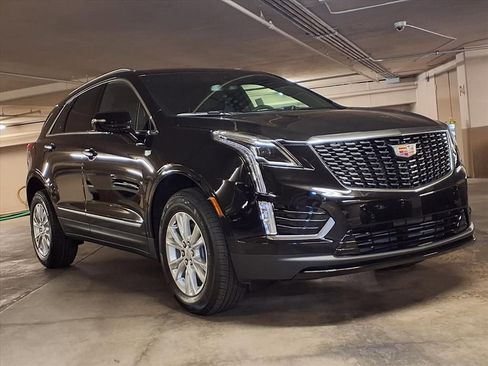 New 2026 Cadillac XT5 Luxury FWD image 3