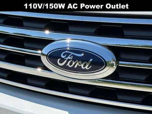 Used 2020 Ford Expedition XLT w/ Equipment Group 202A AWD/4WD image 6