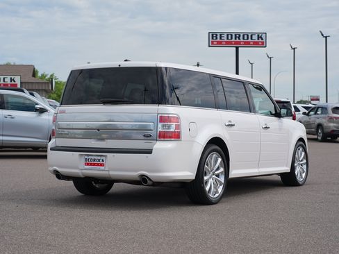 Used 2019 Ford Flex Limited w/ Equipment Group 303A AWD/4WD image 3