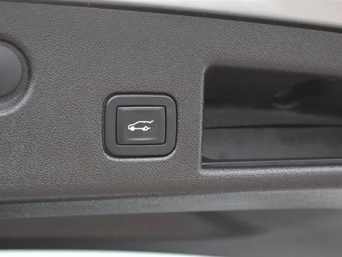 Used 2019 Chevrolet Equinox LT AWD/4WD image 28