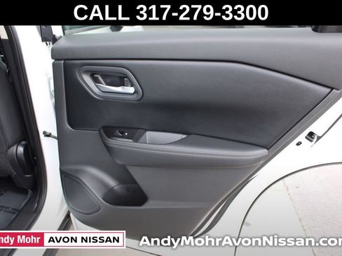 Used 2024 Nissan Rogue SV AWD/4WD image 25