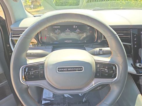 Used 2023 Jeep Grand Wagoneer L Series III image 24
