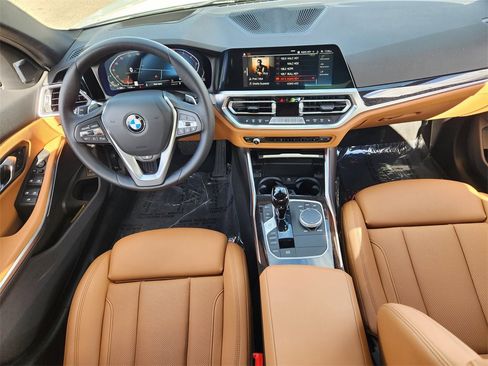 Used 2022 BMW 330i xDrive Sedan w/ Premium Package image 17