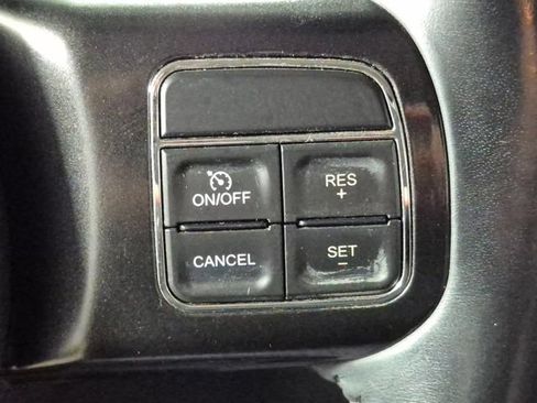 Used 2017 Jeep Wrangler Unlimited Sahara AWD/4WD image 13