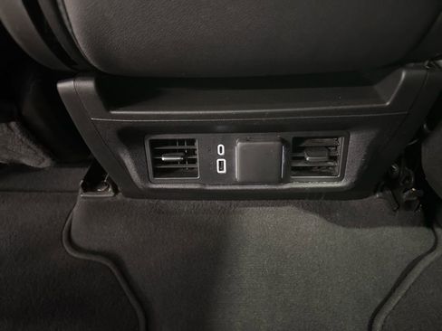 Used 2024 GMC Sierra 1500 SLT image 34