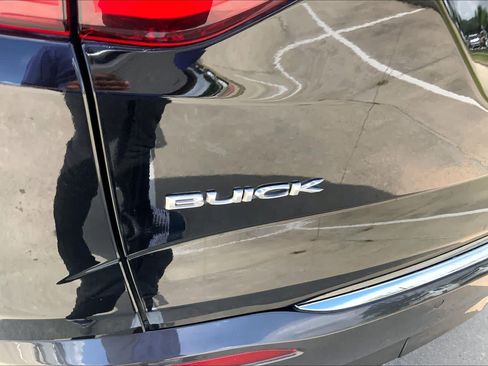 Used 2018 Buick Enclave Avenir w/ Avenir Technology Package FWD image 30