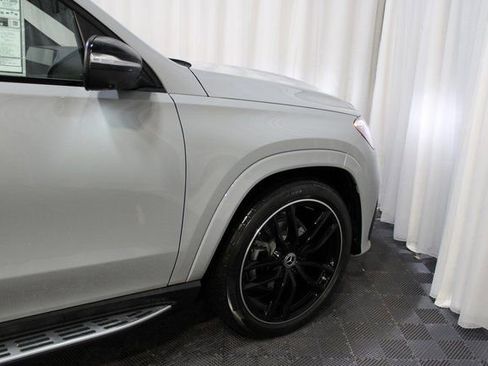 New 2026 Mercedes-Benz GLS 580 4MATIC image 12