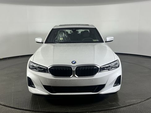 Used 2025 BMW 330i xDrive Sedan w/ Convenience Package image 2