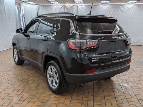 Used 2025 Jeep Compass Latitude image 5