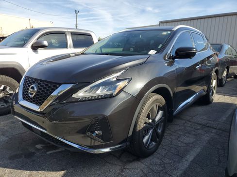 Used 2019 Nissan Murano Platinum w/ Cargo Package image 3