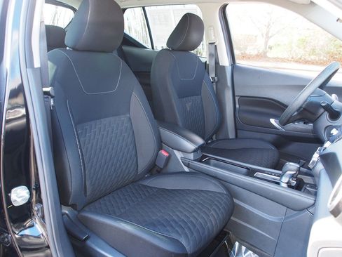 Used 2023 Nissan Kicks SV image 11